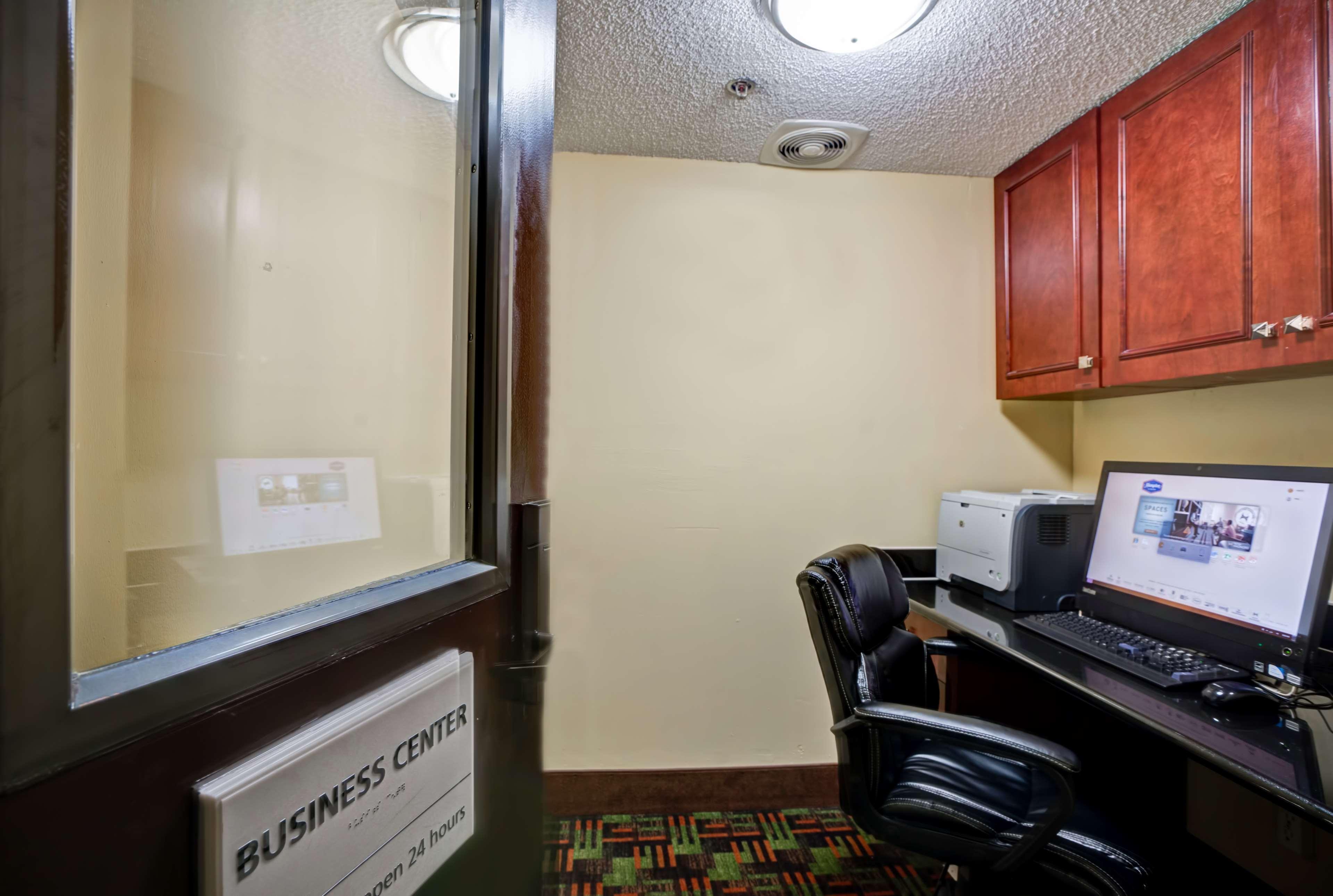 Hampton Inn Birmingham/Mountain Brook Bagian luar foto