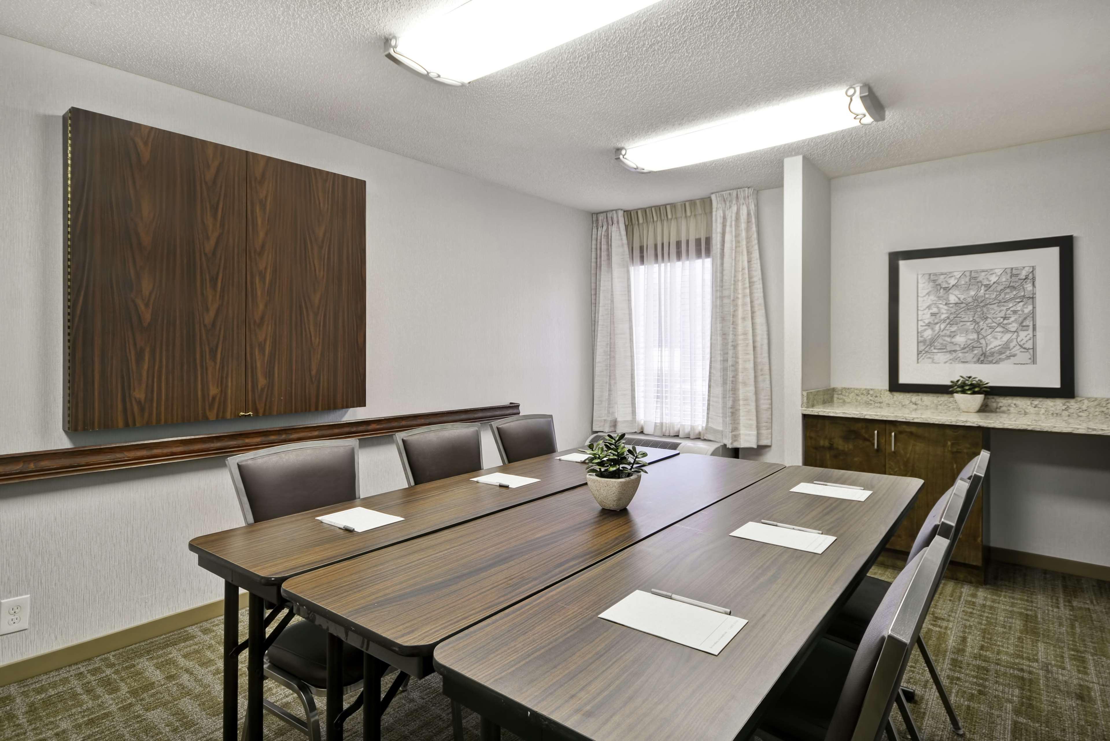 Hampton Inn Birmingham/Mountain Brook Bagian luar foto