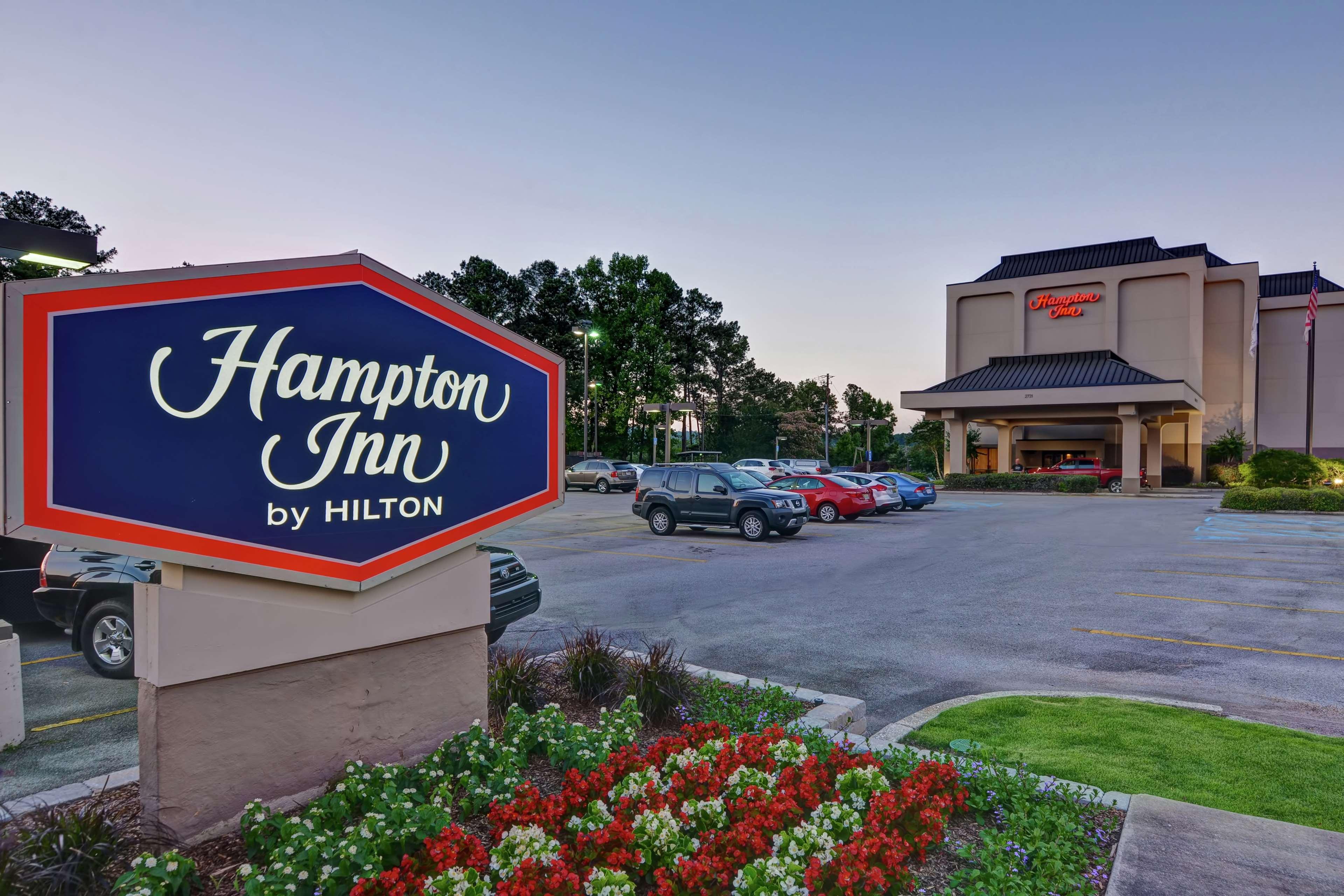 Hampton Inn Birmingham/Mountain Brook Bagian luar foto