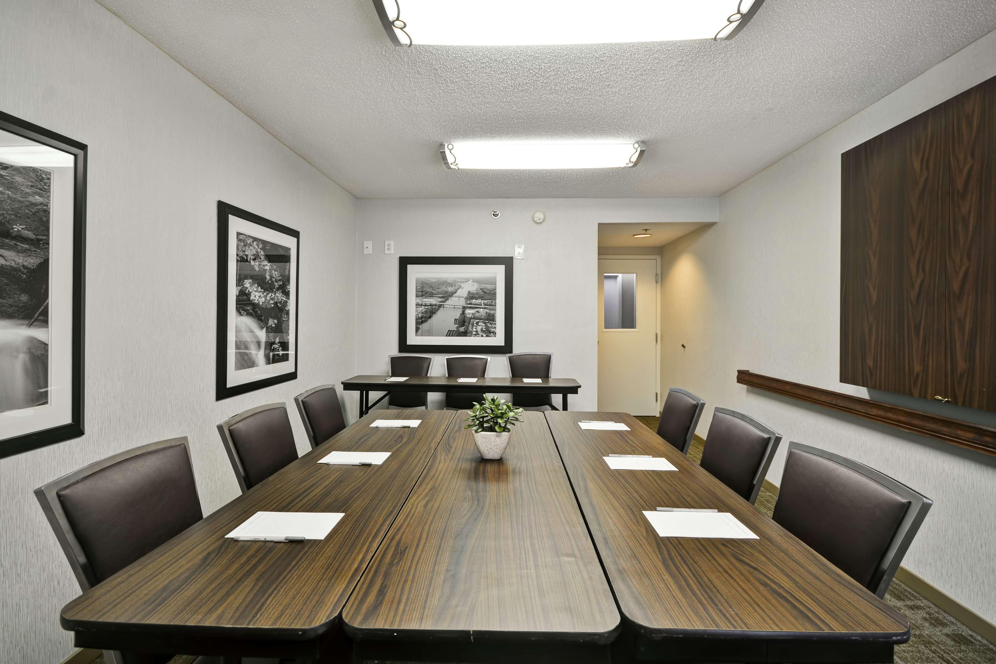 Hampton Inn Birmingham/Mountain Brook Bagian luar foto