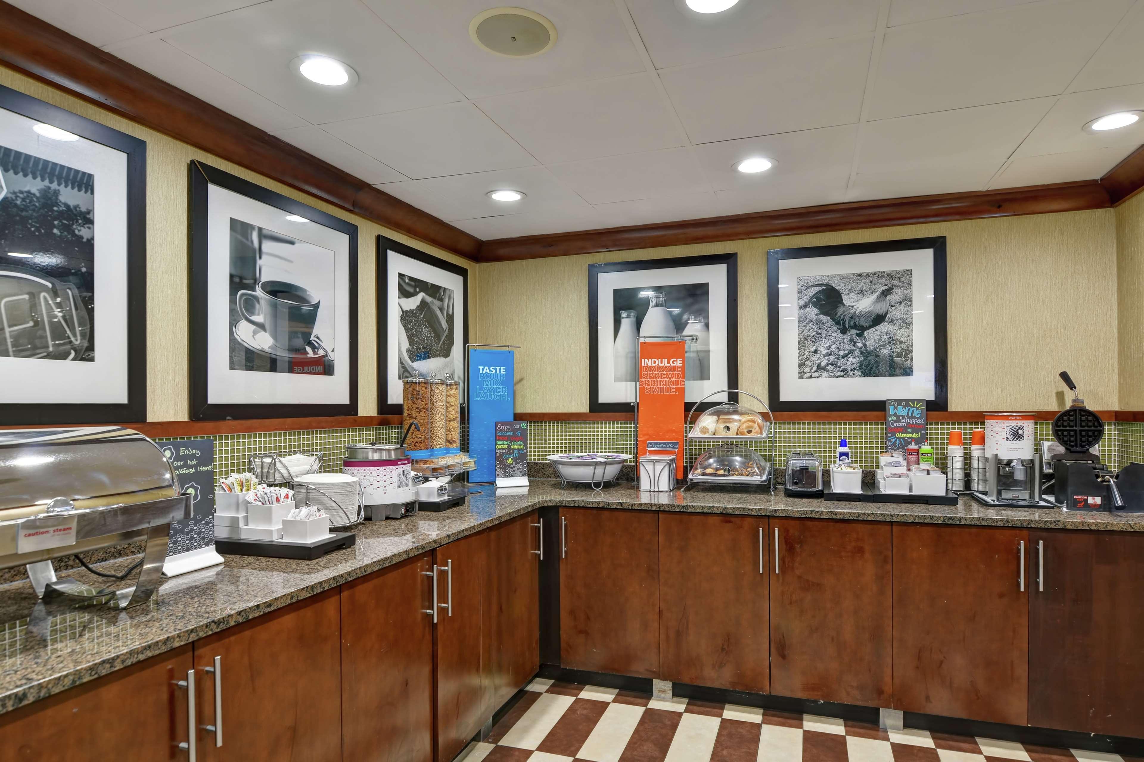 Hampton Inn Birmingham/Mountain Brook Bagian luar foto