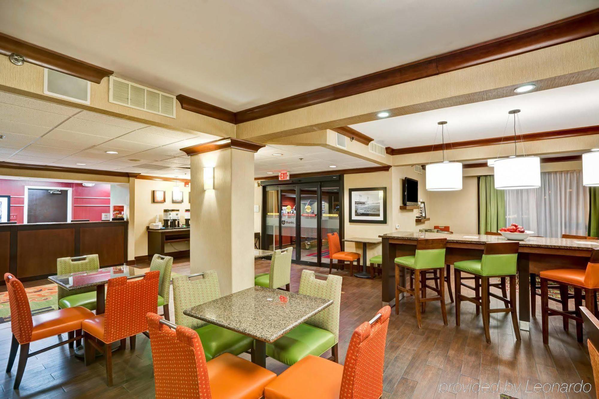 Hampton Inn Birmingham/Mountain Brook Bagian luar foto