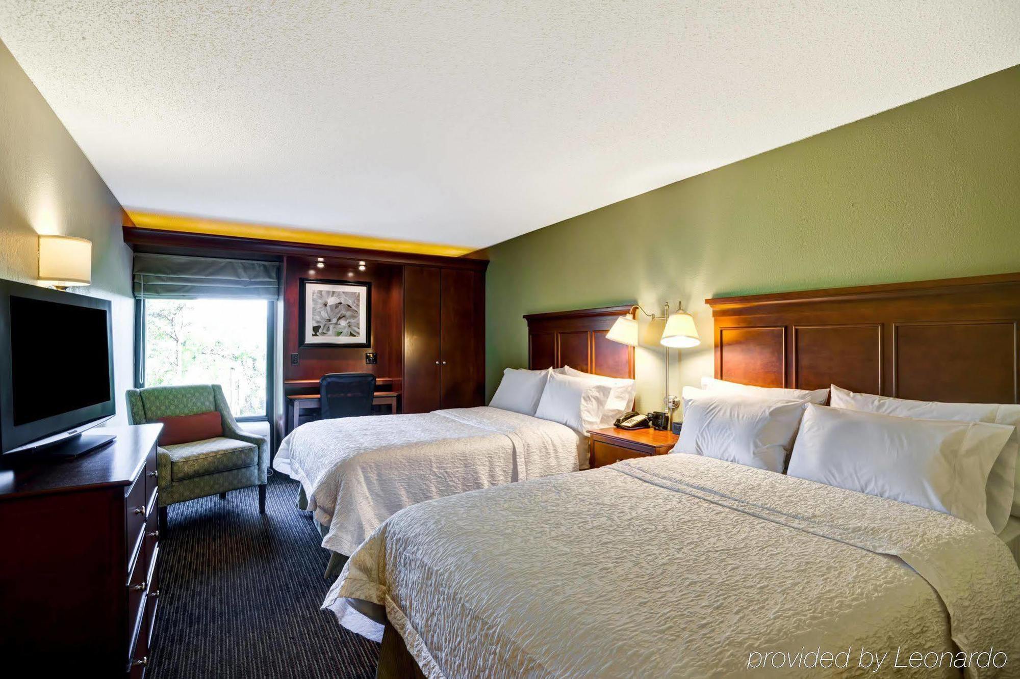 Hampton Inn Birmingham/Mountain Brook Bagian luar foto